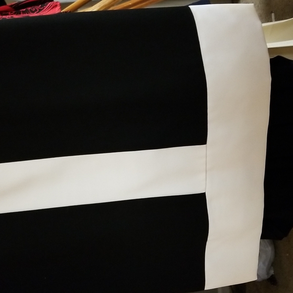 Color Block Midi Dress - Picture 3 of 6